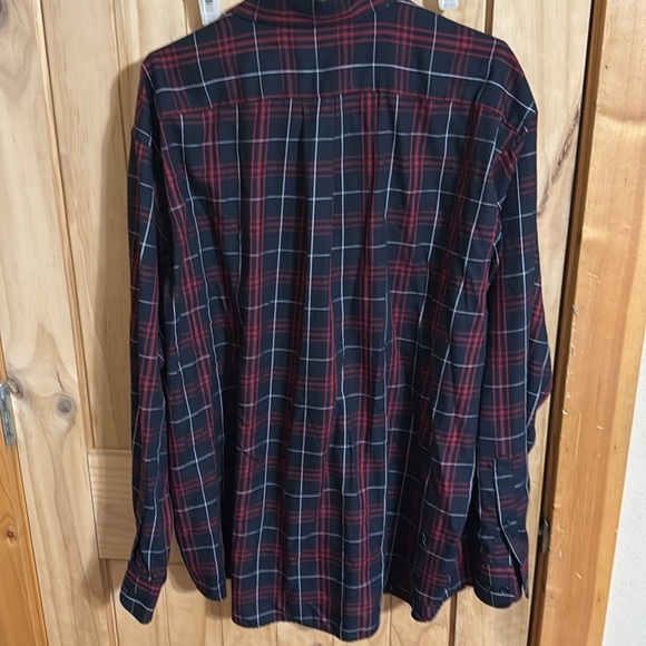 ROUNDTREE & YORK CLASSICS Men's Plaid Shirt - Red and Black - Picture 4 of 4